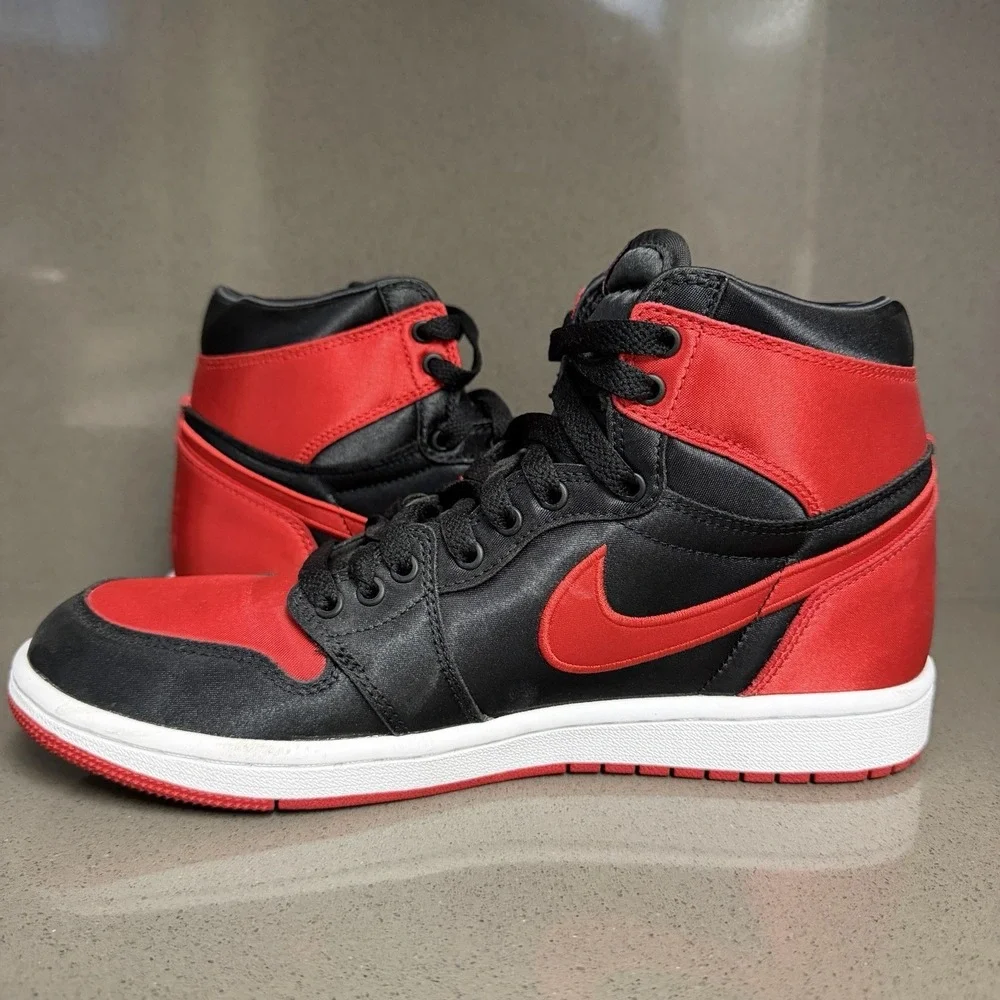 Nike Air Jordan 1 Retro High OG Satin Bred 2023 FD4810-061 Women's Size 9